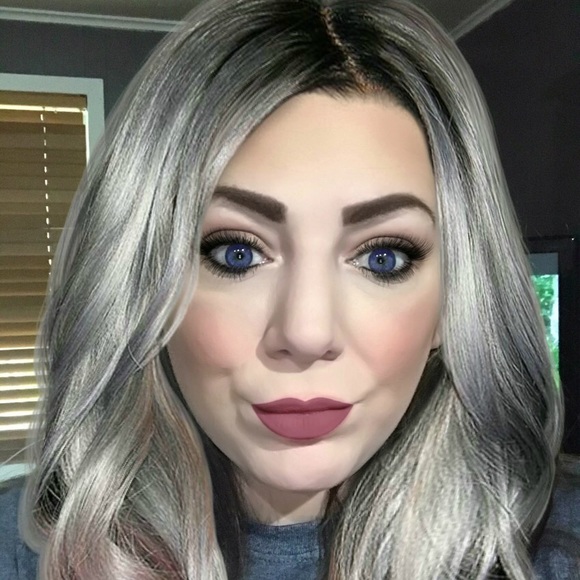 Meet your Posher, Giselle - Picture 1 of 1